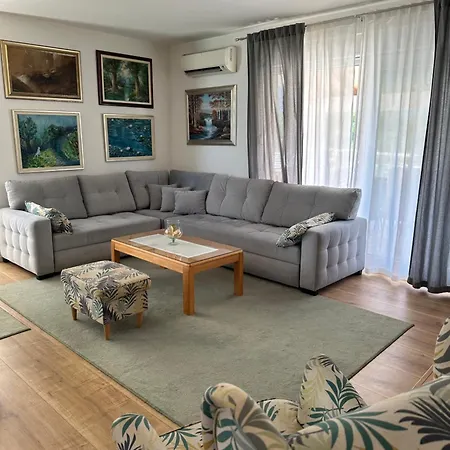 Vila Za Odmor Nina *